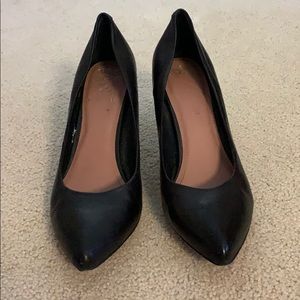 Vince Camuto Black Shoes Size 8